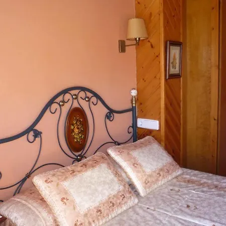 Hotel Escuils 3*