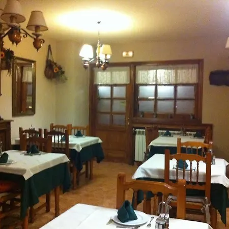 Hotel Escuils Unha