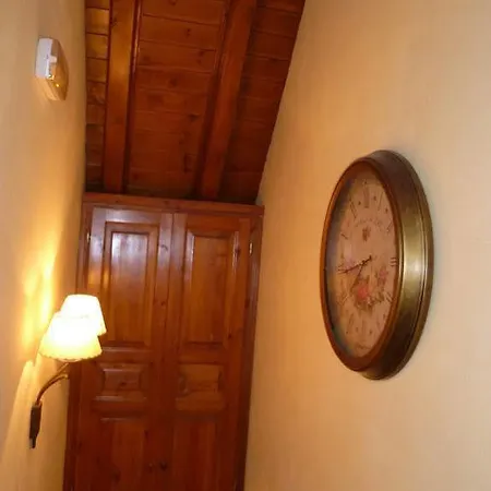 Hotel Escuils 3*